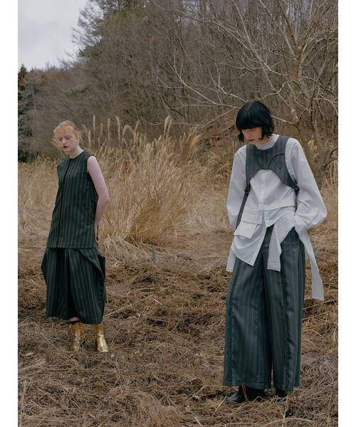 UN3D.（アンスリード）の「MULTI PINSTRIPE SHORT VEST / マルチ