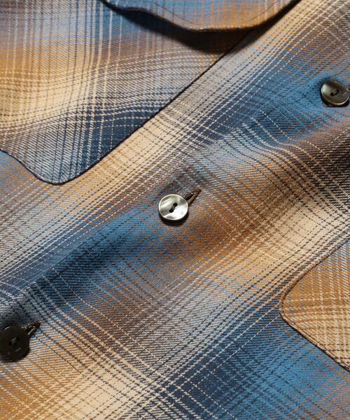 BEAMS(ビームス)の「BEAMS / オンブレチェック オープンカラー シャツ(シャツ/ブラウス・メンズ・ブラウン/ブルー/レッド・S/M/L/XL)」の17枚目の写真