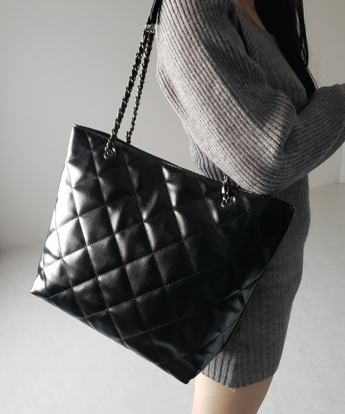 3color ／ A4収納可 】キルティングチェーンスクエアトート