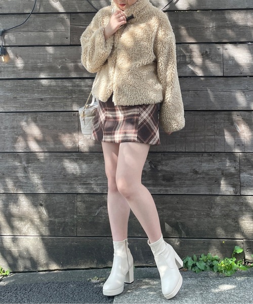 one wayザッカ(ワンウェイザッカ)の「ストレッチショートブーツ(ブーツ・レディース・ベージュ/ブラック/ブラック系その他・LARGE/MEDIUM/LL/SMALL)」の13枚目の写真
