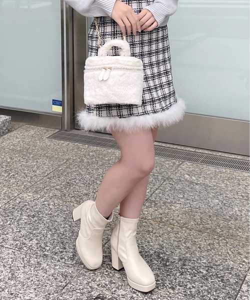 one wayザッカ(ワンウェイザッカ)の「ストレッチショートブーツ(ブーツ・レディース・ベージュ/ブラック/ブラック系その他・LARGE/MEDIUM/LL/SMALL)」の8枚目の写真