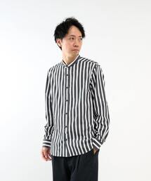 MEN'S MELROSE（メンズメルローズ）の「HITOYOSHIダブルネーム ブラックパターンバンドカラーシャツ（シャツ/ブラウス）」