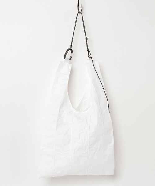 CMF OUTDOOR GARMENT（シーエムエフアウトドアガーメント）の「CMF OUTDOOR GARMENT / シーエムエフ アウトドア ガーメント：SHOP BAG TYVEK：CMF2401-AC08[AST]（トートバッグ・メンズ・ホワイト・FREE）」の2枚目の写真