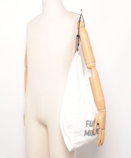 CMF OUTDOOR GARMENT（シーエムエフアウトドアガーメント）の「CMF OUTDOOR GARMENT / シーエムエフ アウトドア ガーメント：SHOP BAG TYVEK：CMF2401-AC08[AST]（トートバッグ・メンズ・ホワイト・FREE）」の6枚目の写真