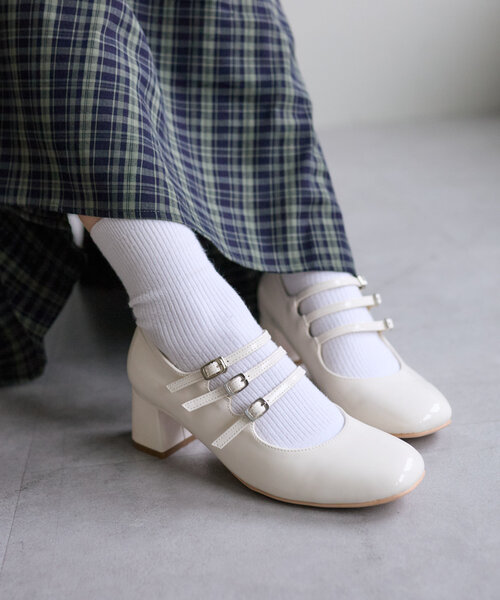 w closet(ダブルクローゼット)の「メリージェーンパンプス(パンプス・レディース・アイボリー/ブラック/レッド/シルバー系その他・MEDIUM/LARGE)」の6枚目の写真