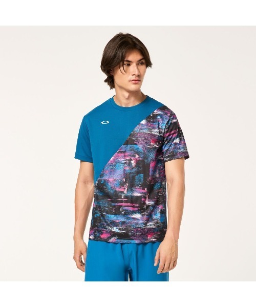 OAKLEY(オークリー)の「オークリー SLANT GRAPHIC TEE 8.0/ T-SHIRT Tシャツ/TRAINING/TENNIS スポーツ・トレーニング/OAKLEY(Tシャツ/カットソー・メンズ・ブルー系その他・S)」の1枚目の写真