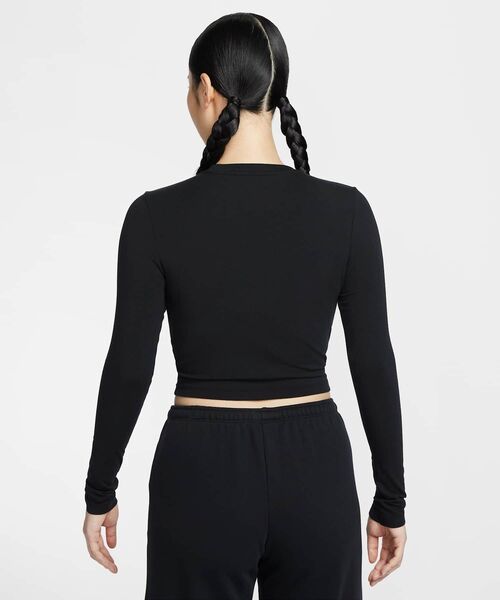 NIKE（ナイキ）の「ナイキ スポーツウェア チル ニット ウィメンズ スリム ロングスリーブ クロップド トップ / Nike Sportswear Chill Knit Women's Slim Long-Sleeve Cropped Top  HF5323-010 Black（Tシャツ/カットソー・レディース・ブラック・L/M/S/XL/XS）」の4枚目の写真