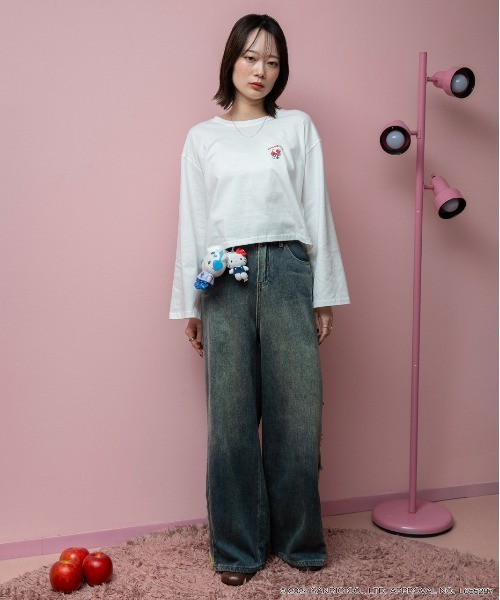 ad thie(アドティエ)の「【HELLO KITTY】 前後プリント ショート丈ロングTシャツ(Tシャツ/カットソー・レディース・オフホワイト/チャコール・FREE)」の18枚目の写真
