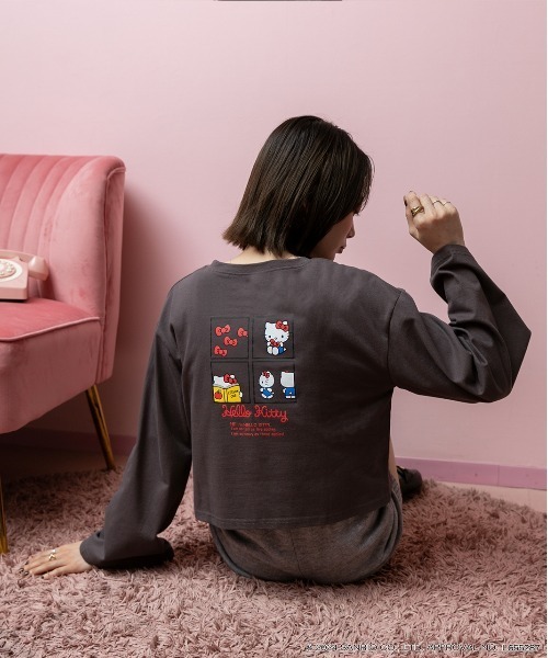 ad thie(アドティエ)の「【HELLO KITTY】 前後プリント ショート丈ロングTシャツ(Tシャツ/カットソー・レディース・オフホワイト/チャコール・FREE)」の6枚目の写真