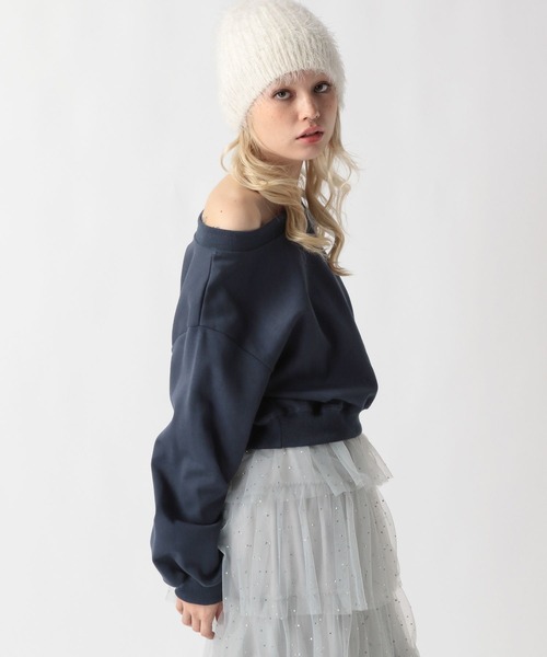 FOREVER 21（フォーエバー トゥエンティーワン）の「【2025SS】華奢見え♪オフショル裏毛プルオーバー（スウェット・レディース・グレー/ネイビー/ブラック・FREE）」の3枚目の写真