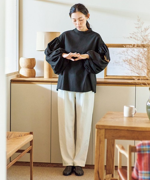 and myera(アンド マイラ)の「and myera ボリュームスリーブトップス(その他トップス・レディース・ブラック・L/M/S/LL)」の2枚目の写真