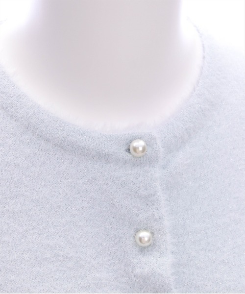 CLEAR BASIC（クリアベーシック）の「ラメフェザーパールボタンニットカーディガン[キラキラ オフィスカジュアル 着回し抜群]（カーディガン/ボレロ・レディース・ライトグレー/オフホワイト/サックスブルー/ピンク/ラベンダー・F）」の18枚目の写真