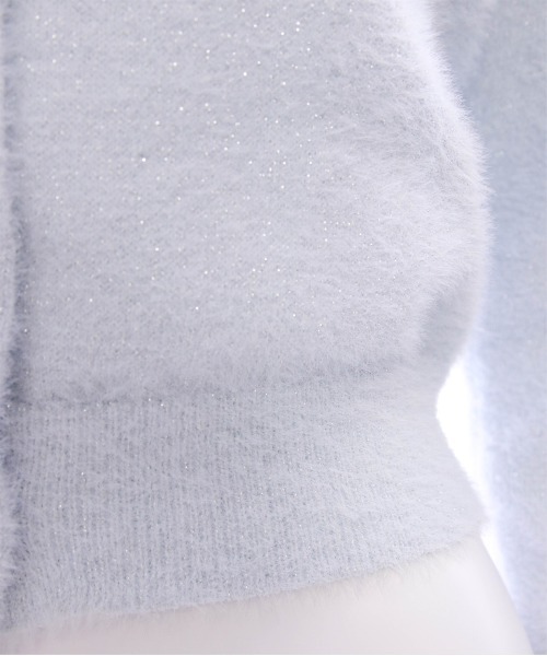 CLEAR BASIC（クリアベーシック）の「ラメフェザーパールボタンニットカーディガン[キラキラ オフィスカジュアル 着回し抜群]（カーディガン/ボレロ・レディース・ライトグレー/オフホワイト/サックスブルー/ピンク/ラベンダー・F）」の19枚目の写真