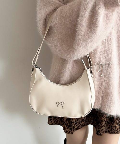 apres jour（アプレジュール）の「【apres jour×ARIAZ】リボンムーンバッグ（ハンドバッグ・レディース・ブラック/ホワイト/ピンク系その他・FREE）」の2枚目の写真