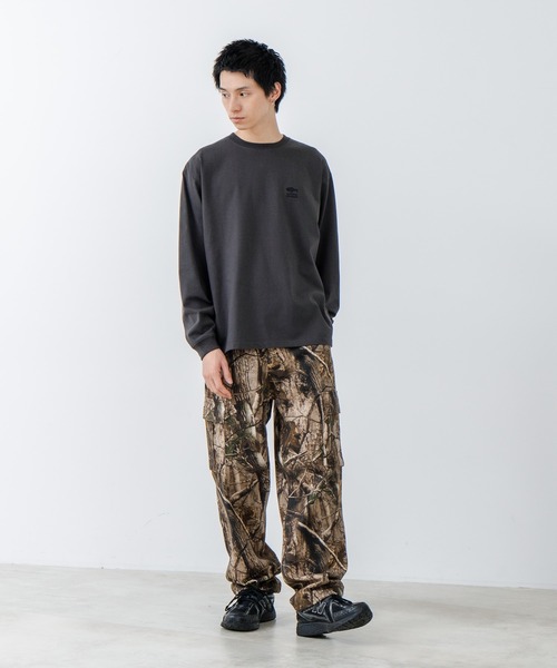 OUTDOOR EXCHANGE(アウトドアエクスチェンジ)の「【OUTDOOR EXCHANGE/アウトドアエクスチェンジ】アニマルバックプリントクルーネックロンT オーバーサイズ(Tシャツ/カットソー・メンズ・スミクロ/ホワイト・MEDIUM/LARGE)」の8枚目の写真