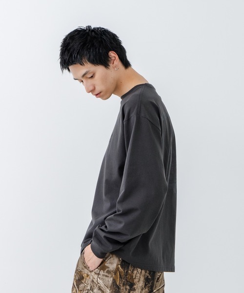 OUTDOOR EXCHANGE(アウトドアエクスチェンジ)の「【OUTDOOR EXCHANGE/アウトドアエクスチェンジ】アニマルバックプリントクルーネックロンT オーバーサイズ(Tシャツ/カットソー・メンズ・スミクロ/ホワイト・MEDIUM/LARGE)」の5枚目の写真