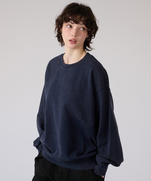 ONCILY（オンシェリー）の「HEART MOTIF SWEAT / ハートモチーフ