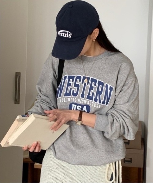 ROOPTOKYO(ループトウキョウ)の「USA College Logo Print Sweatshirt / USAカレッジロゴプリント スウェット ルーズシルエット(スウェット・レディース・グレー/ライトグレー/ネイビー・FREE)」の1枚目の写真