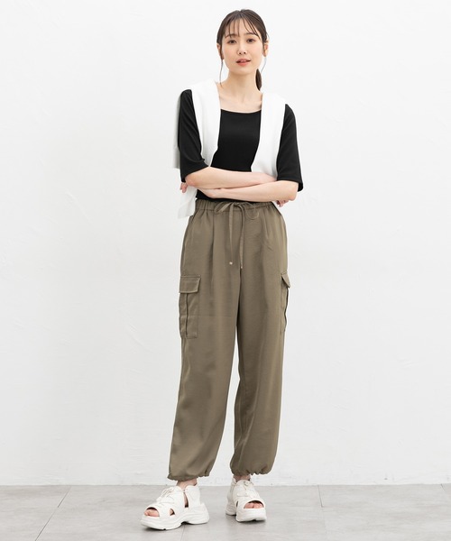 Honeys(ハニーズ)の「【ハニさら・接触冷感・UVカット】スクエアネックトップス(Tシャツ/カットソー・レディース・イエロー系その他/ホワイト×ブラック/グレイッシュベージュ/ブラック/オレンジ/ホワイト系その他/ホワイト・L/LL/M/S)」の16枚目の写真