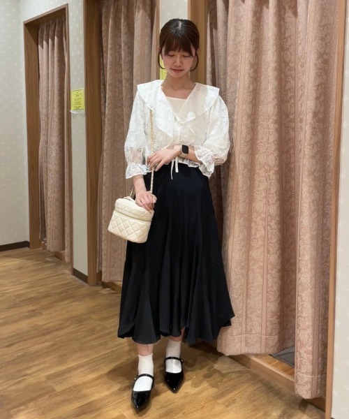 Honeys(ハニーズ)の「【ハニさら・接触冷感・UVカット】スクエアネックトップス(Tシャツ/カットソー・レディース・イエロー系その他/ホワイト×ブラック/グレイッシュベージュ/ブラック/オレンジ/ホワイト系その他/ホワイト・L/LL/M/S)」の8枚目の写真