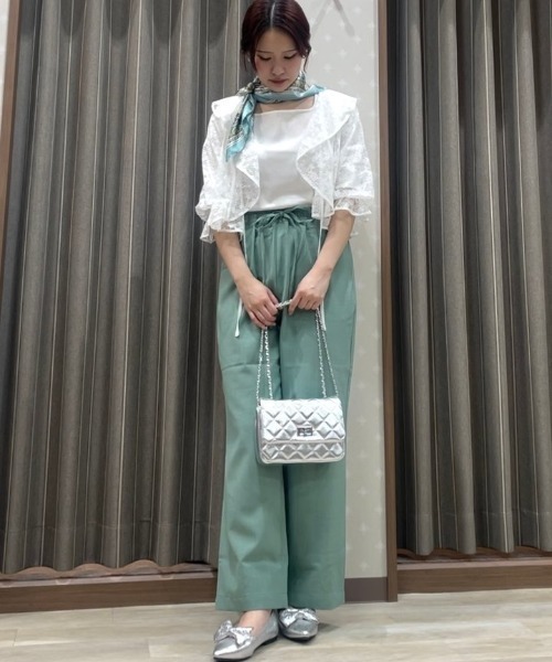 Honeys(ハニーズ)の「【ハニさら・接触冷感・UVカット】スクエアネックトップス(Tシャツ/カットソー・レディース・イエロー系その他/ホワイト×ブラック/グレイッシュベージュ/ブラック/オレンジ/ホワイト系その他/ホワイト・L/LL/M/S)」の9枚目の写真