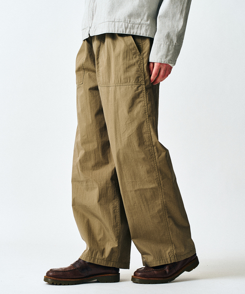 417 EDIFICE(フォーワンセブンエディフィス)の「GM M47 CURVE BAKER PANT / ベイカーパンツ(チノパンツ・メンズ・ホワイト/カーキ・SMALL/MEDIUM/LARGE)」の1枚目の写真