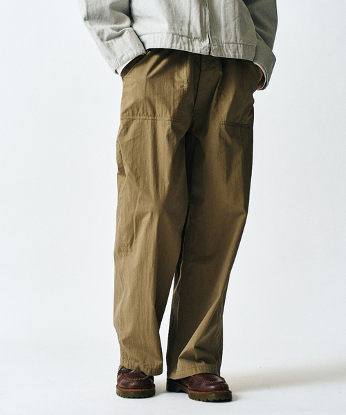 417 EDIFICE(フォーワンセブンエディフィス)の「GM M47 CURVE BAKER PANT / ベイカーパンツ(チノパンツ・メンズ・ホワイト/カーキ・SMALL/MEDIUM/LARGE)」の13枚目の写真