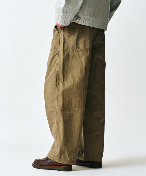 417 EDIFICE(フォーワンセブンエディフィス)の「GM M47 CURVE BAKER PANT / ベイカーパンツ(チノパンツ・メンズ・ホワイト/カーキ・SMALL/MEDIUM/LARGE)」の11枚目の写真