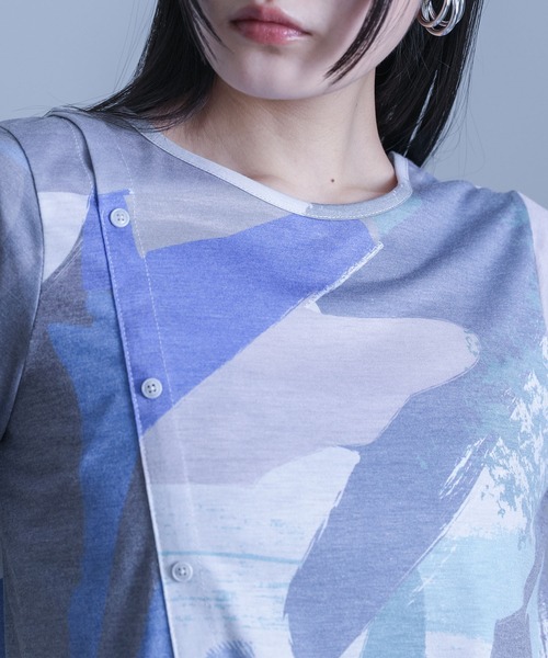 kOhAKU(コハク)の「アート柄カットソー(Tシャツ/カットソー・レディース・チャコール/グレー・2/1)」の17枚目の写真