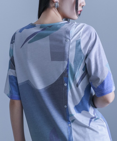 kOhAKU(コハク)の「アート柄カットソー(Tシャツ/カットソー・レディース・チャコール/グレー・2/1)」の18枚目の写真