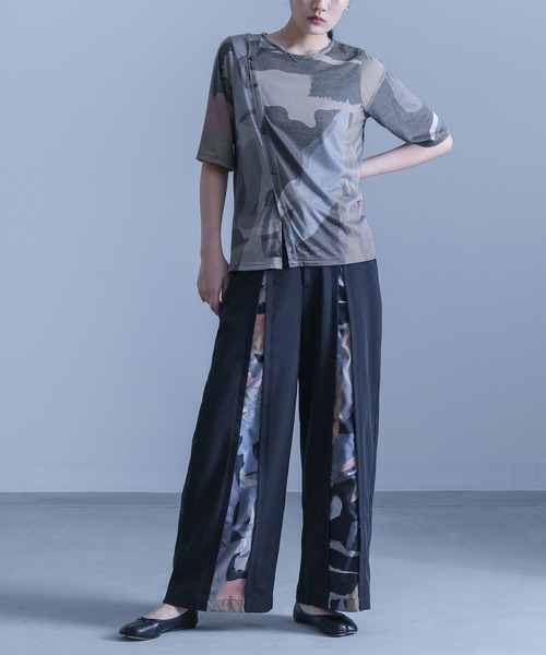 kOhAKU(コハク)の「アート柄カットソー(Tシャツ/カットソー・レディース・チャコール/グレー・2/1)」の21枚目の写真