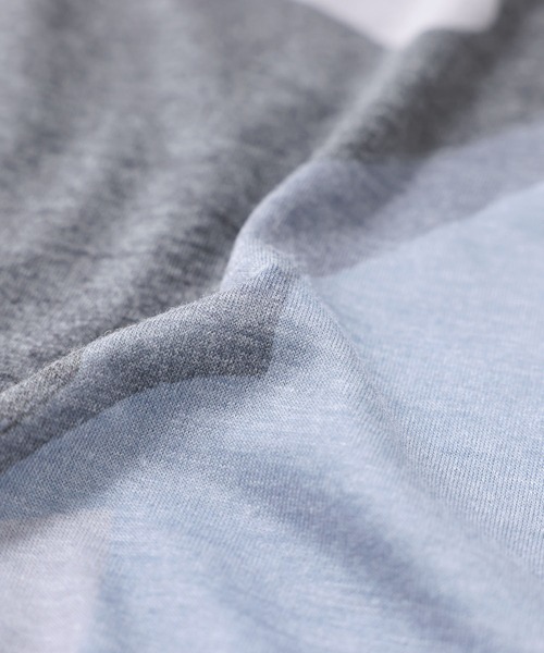kOhAKU(コハク)の「アート柄カットソー(Tシャツ/カットソー・レディース・チャコール/グレー・2/1)」の9枚目の写真