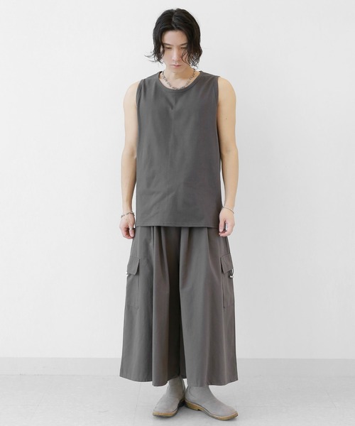 minsobi（ミンソビ）の「デイリー無地タンクトップ　ベーシック ワイド ノースリーブトップス（タンクトップ・メンズ・ブラック/チャコール/アイボリー・FREE）」の17枚目の写真