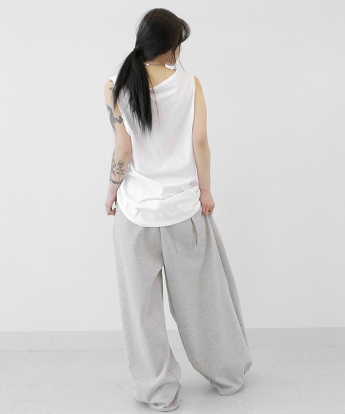 minsobi（ミンソビ）の「デイリー無地タンクトップ　ベーシック ワイド ノースリーブトップス（タンクトップ・メンズ・ブラック/チャコール/アイボリー・FREE）」の22枚目の写真