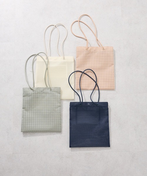 Green Parks(グリーンパークス)の「andmikka.メッシュA4トートバッグ(トートバッグ・レディース・アイボリー/ピンクベージュ/ミント/ネイビー・FREE)」の17枚目の写真