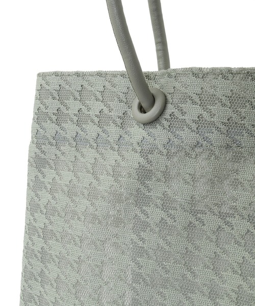 Green Parks(グリーンパークス)の「andmikka.メッシュA4トートバッグ(トートバッグ・レディース・アイボリー/ピンクベージュ/ミント/ネイビー・FREE)」の10枚目の写真