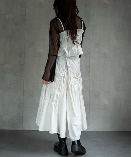 CREARE -LINO-（クレアーレリノ）の「〈レディース商品〉シャーリングビスチェ（チューブトップ・レディース・ベージュ/ホワイト/グレー/ブラック・FREE）」の14枚目の写真