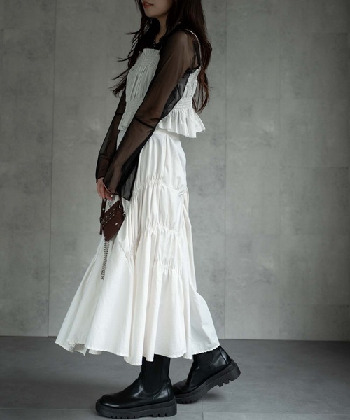 CREARE -LINO-（クレアーレリノ）の「〈レディース商品〉シャーリングビスチェ（チューブトップ・レディース・ベージュ/ホワイト/グレー/ブラック・FREE）」の15枚目の写真