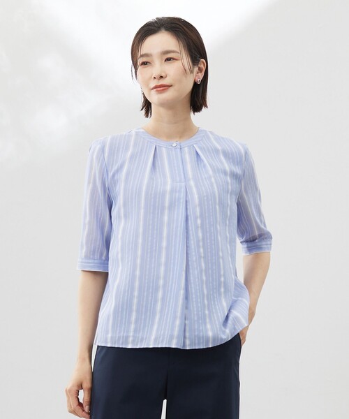 J.PRESS Ladies（J.プレス レディス）の「【洗える】SHEERストライプ クルーネック ブラウス（シャツ/ブラウス・レディース・ホワイト系1/サックスブルー系1・XS）」の2枚目の写真