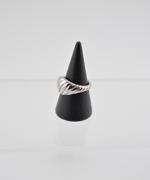 BROTHERHOOD(ブラザーフッド)の「【earyear】Petite Croissant design peti Volume Ring(リング・レディース・ゴールド/シルバー・MEDIUM/SMALL/LARGE)」の2枚目の写真