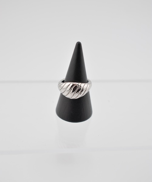 BROTHERHOOD(ブラザーフッド)の「【earyear】Petite Croissant design peti Volume Ring(リング・レディース・ゴールド/シルバー・MEDIUM/SMALL/LARGE)」の7枚目の写真