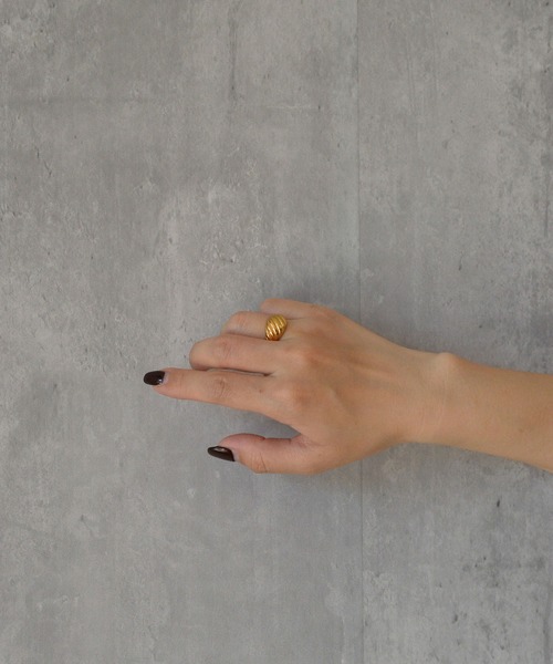 BROTHERHOOD(ブラザーフッド)の「【earyear】Petite Croissant design peti Volume Ring(リング・レディース・ゴールド/シルバー・MEDIUM/SMALL/LARGE)」の15枚目の写真