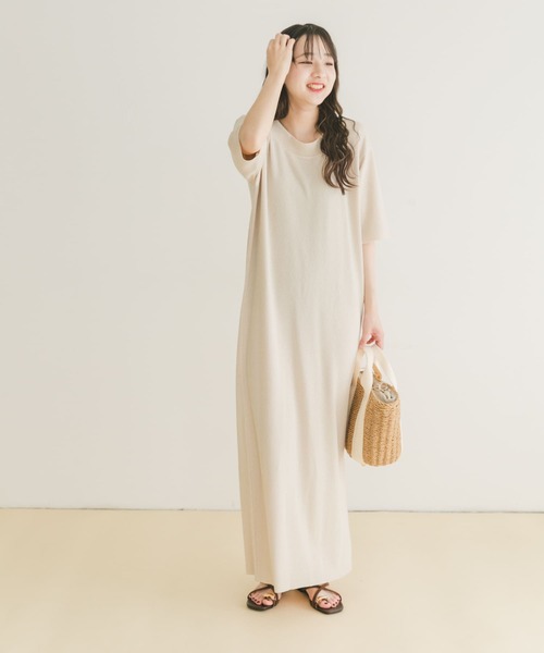 ITEMS URBANRESEARCH（アイテムズ アーバンリサーチ）の「セルフカットTシャツワンピース（ワンピース・レディース・ブラウン/グリーン/ホワイト系その他・FREE）」の6枚目の写真