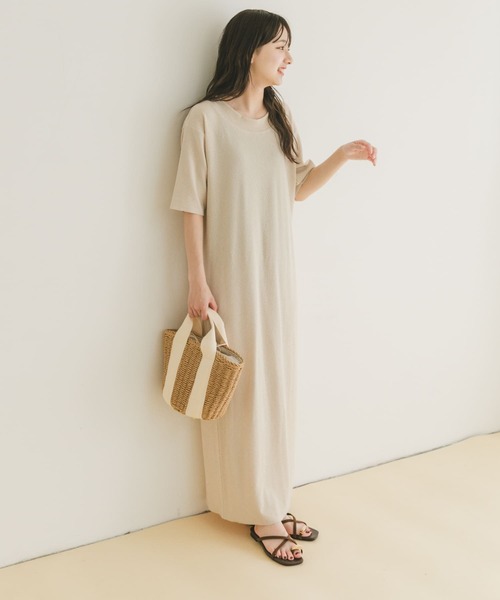 ITEMS URBANRESEARCH（アイテムズ アーバンリサーチ）の「セルフカットTシャツワンピース（ワンピース・レディース・ブラウン/グリーン/ホワイト系その他・FREE）」の8枚目の写真