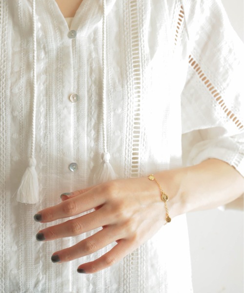 rapiecage（ラピエサージュ）の「トリプルタイニーコインブレスレット（ブレスレット・レディース・ゴールド・FREE）」の8枚目の写真