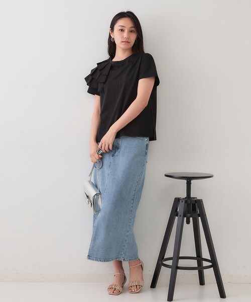 OPAQUE.CLIP（オペークドットクリップ）の「ショルダーフリルドッキングカットソー【UV/接触冷感/洗濯機洗い可】（Tシャツ/カットソー・レディース・ブラウン系/ブラック/ホワイト・42/36/38/40）」の9枚目の写真
