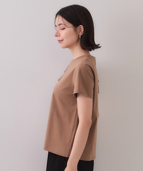 OPAQUE.CLIP（オペークドットクリップ）の「ショルダーフリルドッキングカットソー【UV/接触冷感/洗濯機洗い可】（Tシャツ/カットソー・レディース・ブラウン系/ブラック/ホワイト・42/36/38/40）」の17枚目の写真