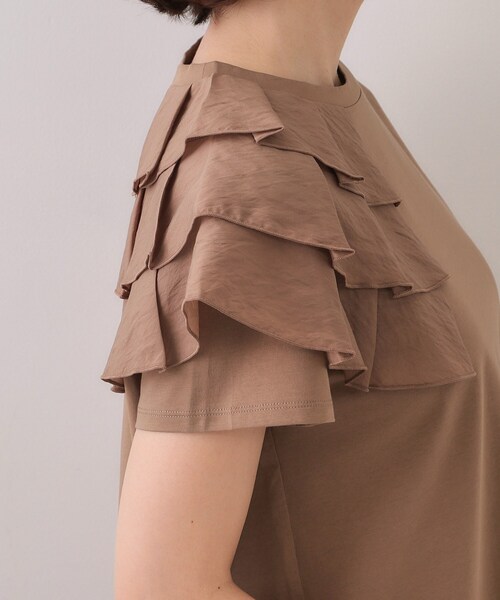 OPAQUE.CLIP（オペークドットクリップ）の「ショルダーフリルドッキングカットソー【UV/接触冷感/洗濯機洗い可】（Tシャツ/カットソー・レディース・ブラウン系/ブラック/ホワイト・42/36/38/40）」の20枚目の写真