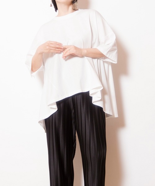 OSMOSIS（オズモーシス）の「バックフレアーTシャツ（Tシャツ/カットソー・レディース・ブラック/ホワイト/ブルー・ONE SIZE）」の2枚目の写真