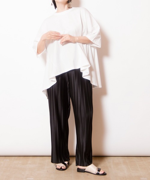 OSMOSIS（オズモーシス）の「バックフレアーTシャツ（Tシャツ/カットソー・レディース・ブラック/ホワイト/ブルー・ONE SIZE）」の19枚目の写真